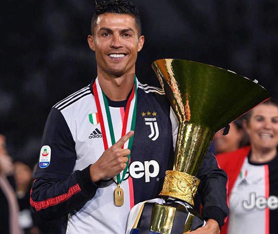 كريستيانو رونالدو يرشح جوزيه مورينيو لخلافة أليغري لتدريب اليوفي ..