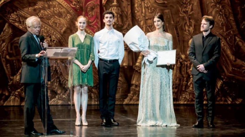 فازت الفنانة المصرية فرح الديباني بجائزة أفضل مغنية أوبرا شابة من أوبرا باريس..
