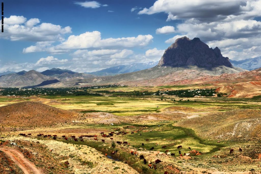 أسطورة جبل الأفاعي …