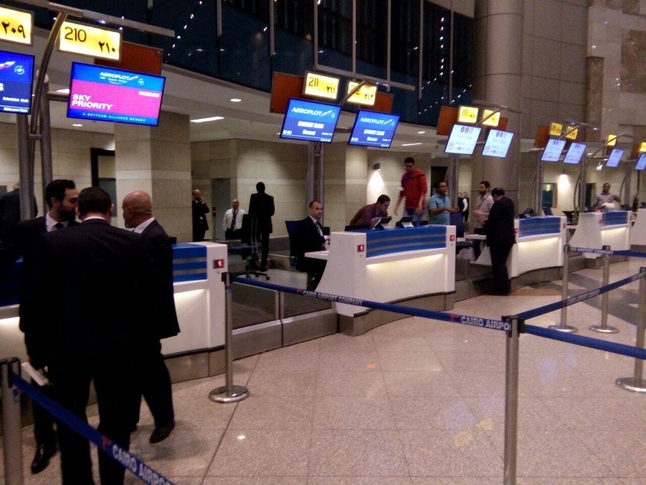 مصر ترد علي وقف الخطوط البريطانيه رحلاتها إلي القاهره