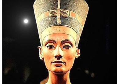البحث عن نفرتيتي في مقبرة توت عنخ آمون !