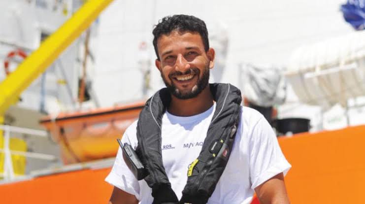 من طفل يغرق لمنقذ عالمي !