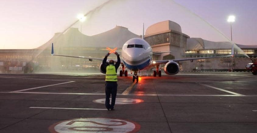 وصول أول رحلة بريطانية إلى شرم الشيخ بعد توقف 4 سنوات