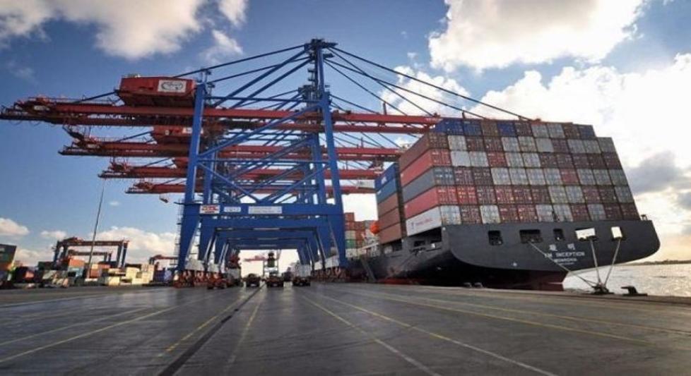 عجز الميزان التجاري يتراجع في مصر