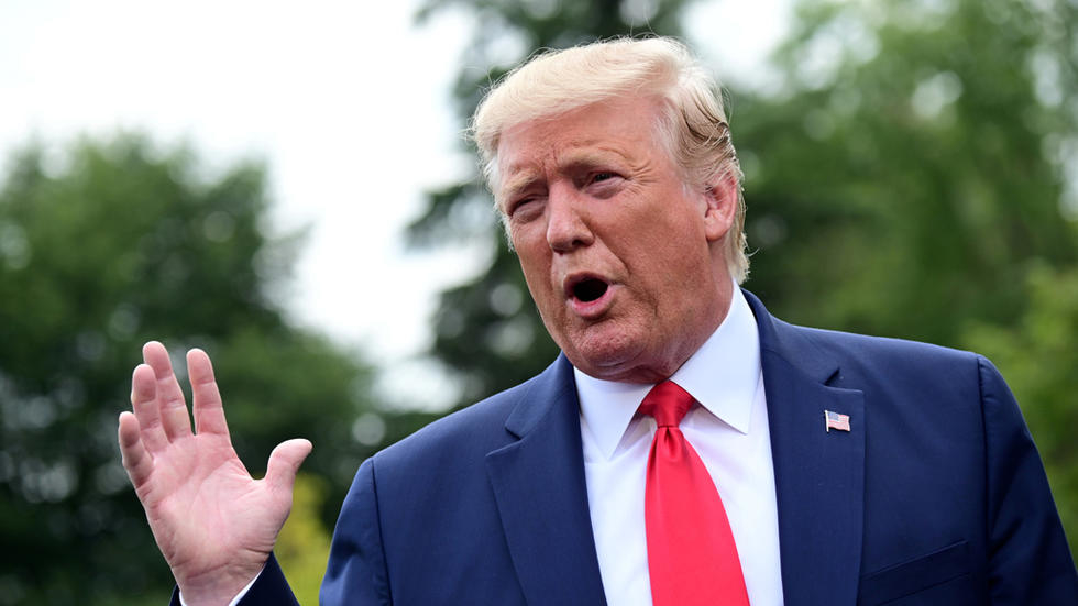 ترامب يتراجع عن تصريحاته بعد انتقاد له