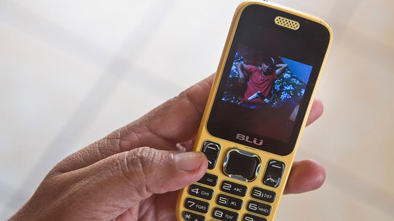 استخراج هاتف من معدة مريض مصري بعد ستة أشهر على ابتلاعه