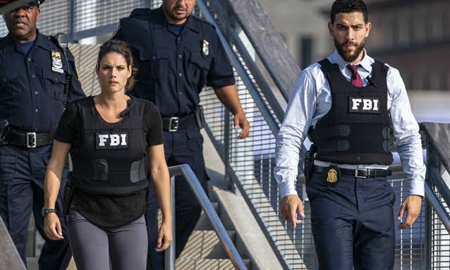 مكتب التحقيقات الفيدرالي يداهم منازل ملياردير روسي مقرب من بوتين