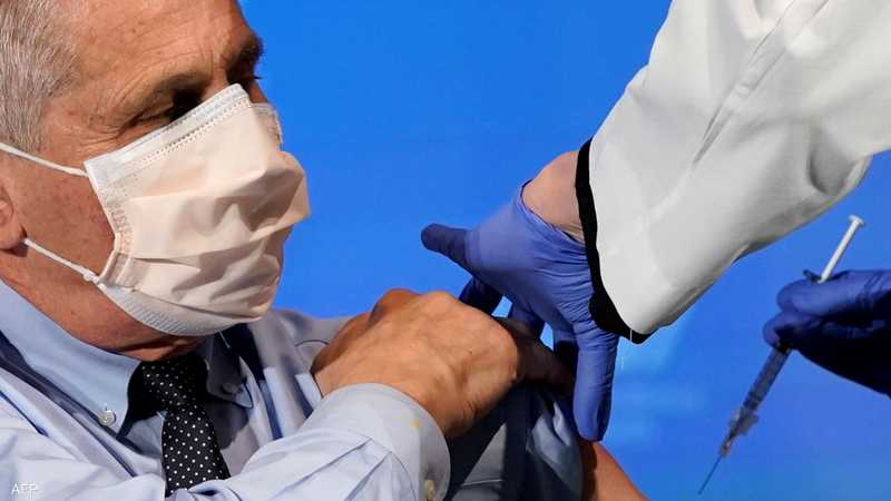 فيروس كورونا: فاوتشي يقول إن السفر في أعياد الميلاد سيزيد من انتشار متحور أوميكرون