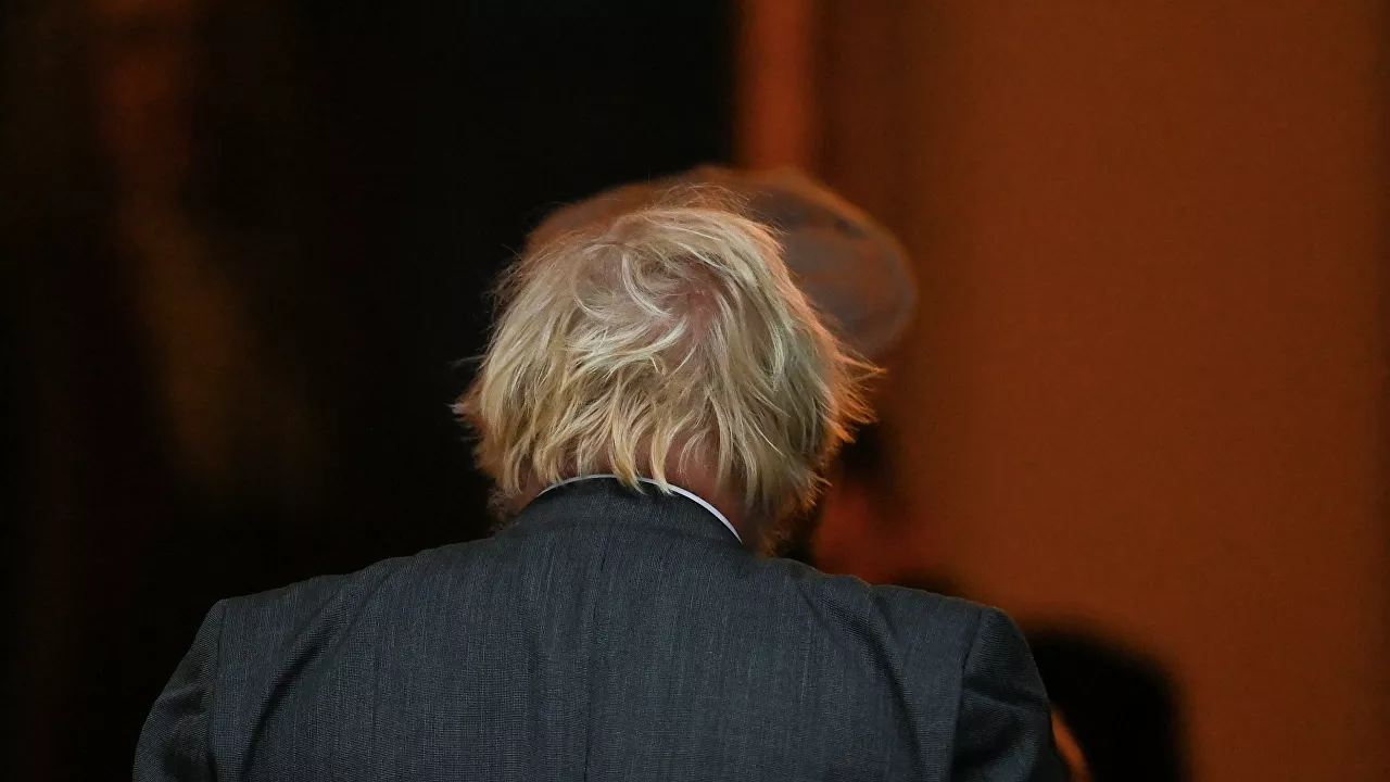 دومينيك راب: جونسون يتعامل مع الموقف في دوانينغ ستريت