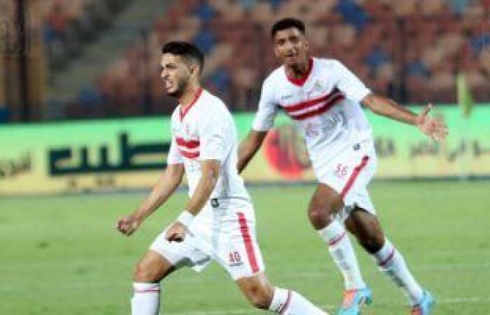 سيف فاروق جعفر يضع الجبيرة