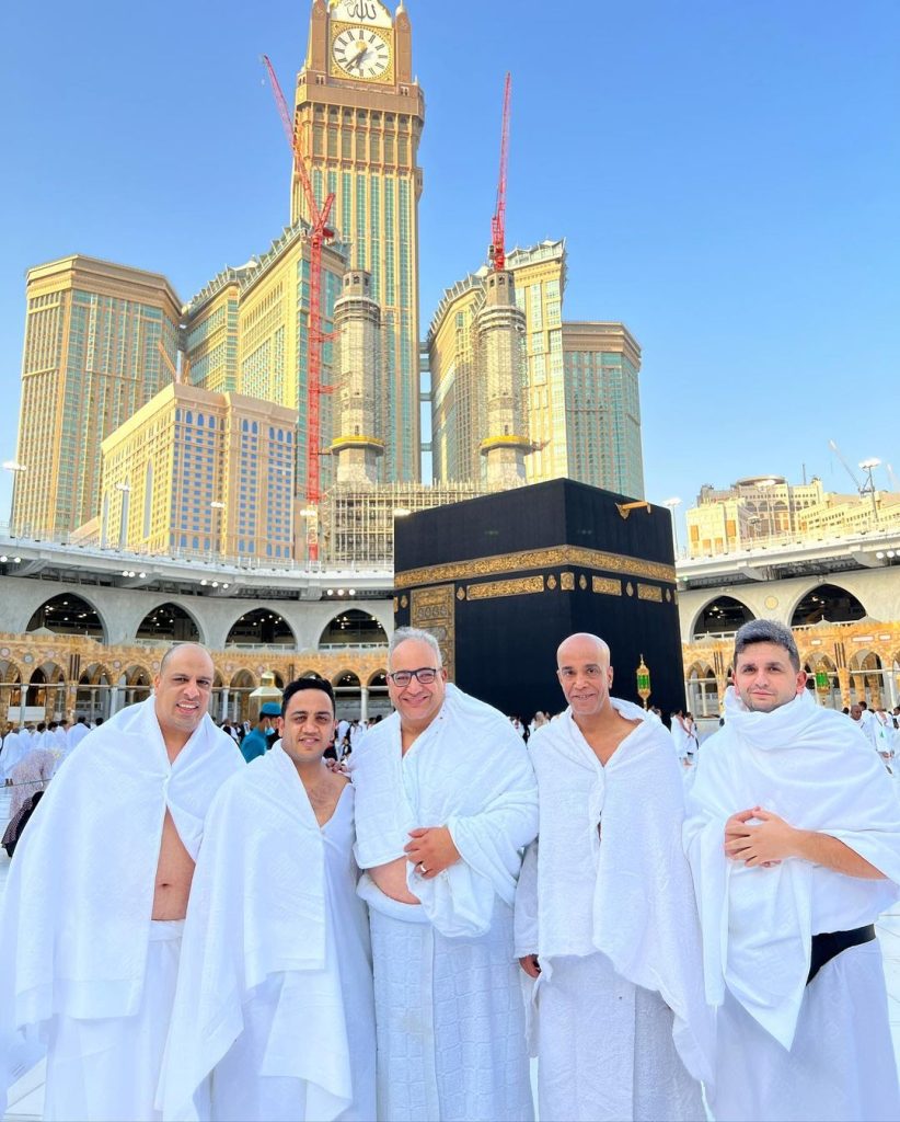 بيومي فؤاد بالعمرة وأوس أوس يعلق