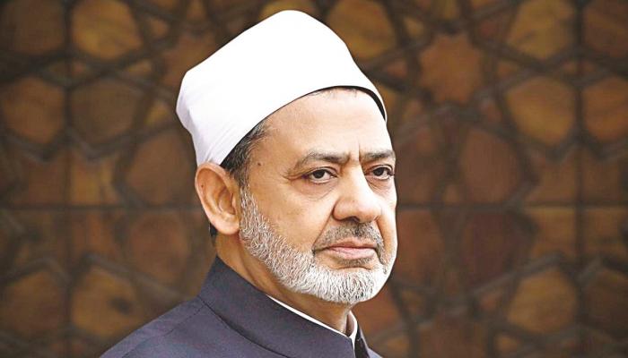 تهنئة الأمام الأكبر لأوائل الثانوية الأزهرية