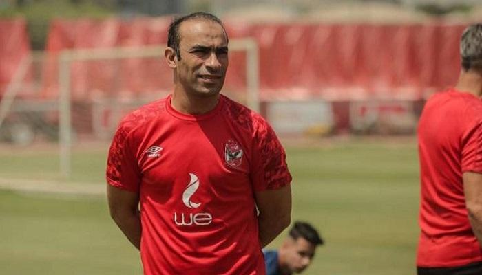 أخبار الأهلي.. عبدالحفيظ يجتمع باللاعبين.. الأهلي يساند عبدالحفيظ في أزمته