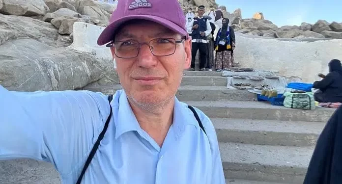 يهودي في الحرم “إنجاز صحفي” أم “عدم احترام الإسلام”؟