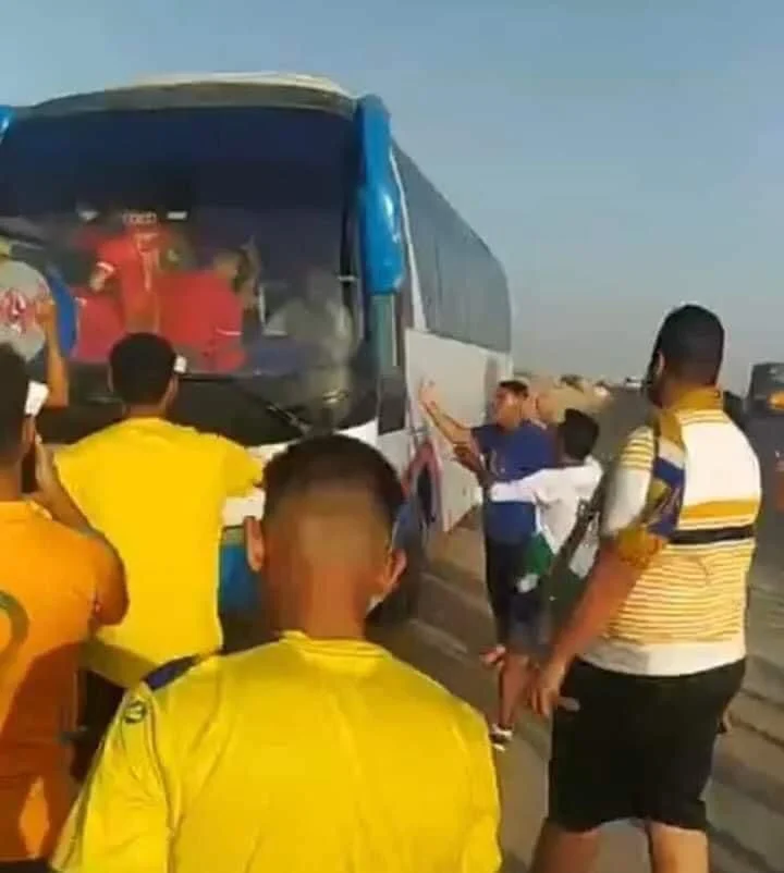 اعتداء على أوتوبيس جماهير الأهلي قبل لقاء الاسماعيلي