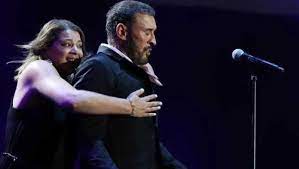 هل تم منع كاظم الساهر من إقامة حفلات بمصر!؟