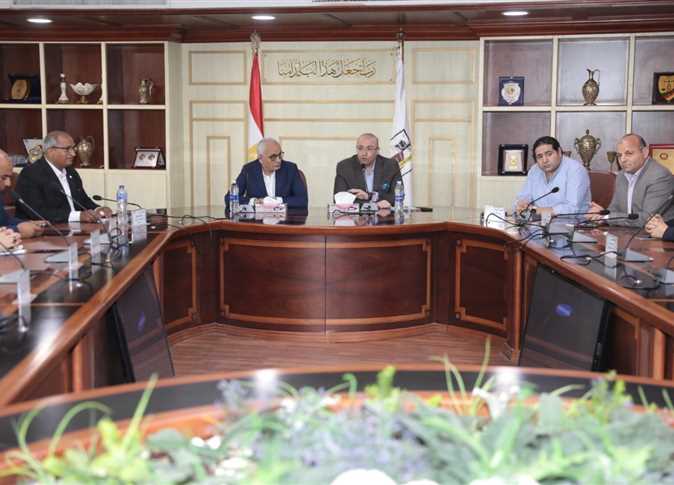 حجازي يوجه بالاهتمام بتكنولوجيا التعليم