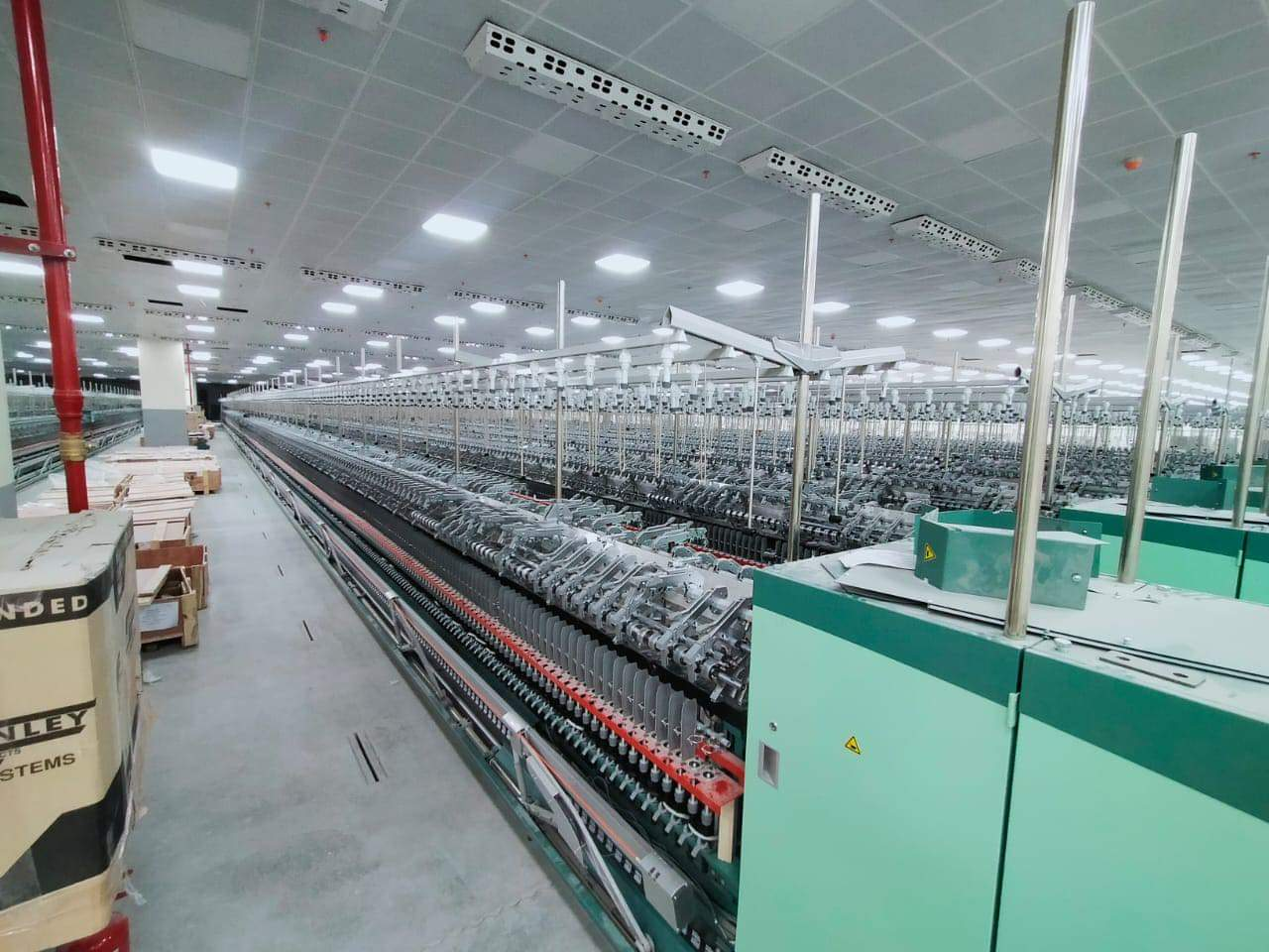 الانتهاء من الهيكل الخرسانى لأكبر مصنع بالعالم على مساحة 15 فدانا