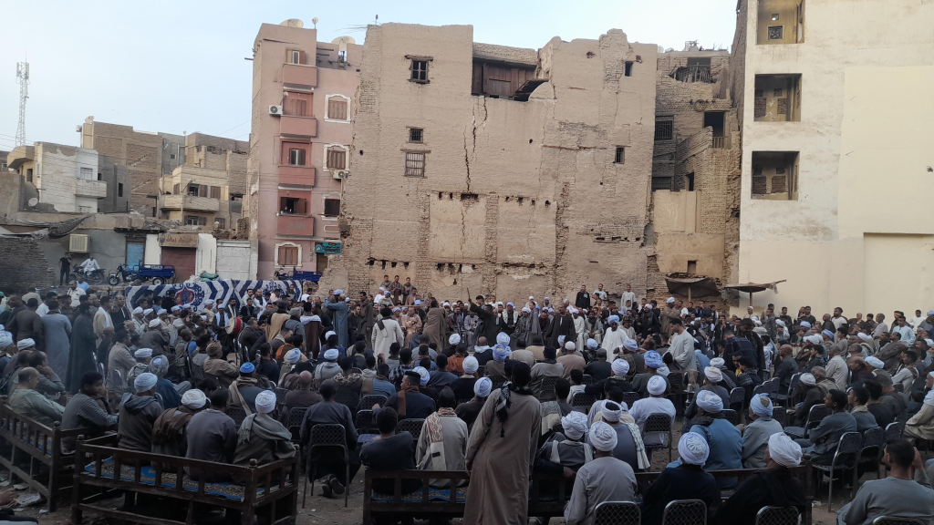 أبناء قنا يحتفلون بالليلة الختامية لمولد سيدى عبد الرحيم القنائى