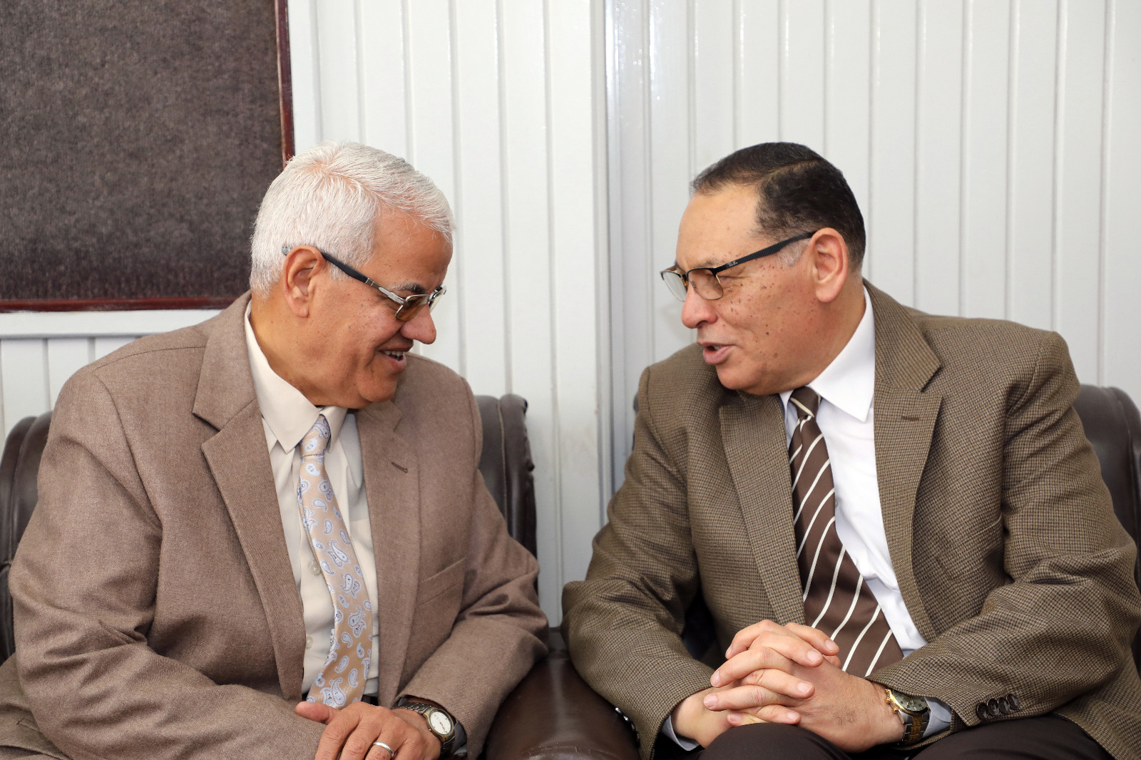 محافظ الشرقية يهنئ نائب رئيس هيئة النيابة الإدارية على توليه منصب مدير المكتب الفنى بالزقازيق