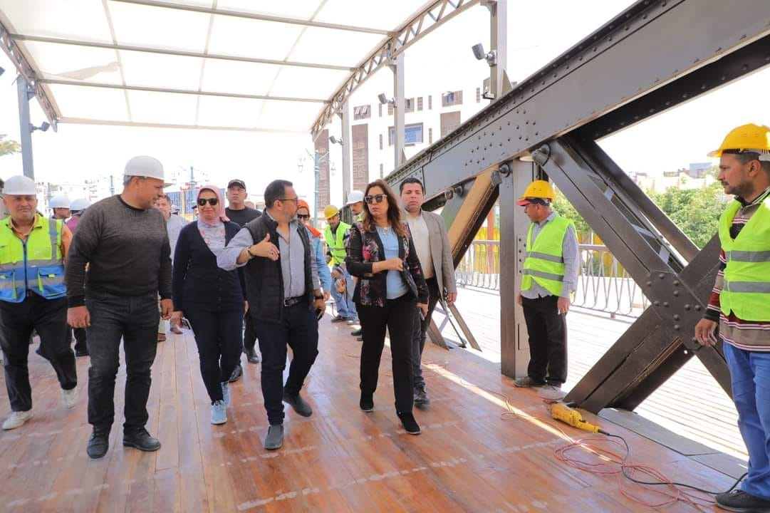 محافظ دمياط تتفقد مشروع تطوير الممشى السياحى بمدينة رأس البر