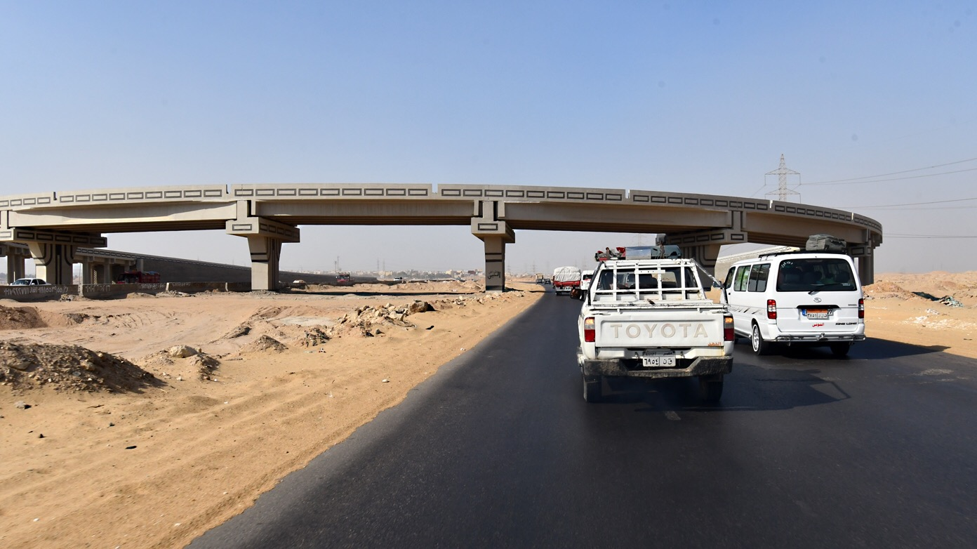 غلق جزئى بطريق الواحات بالاتجاه القادم من طريق الفيوم لمدة يومين