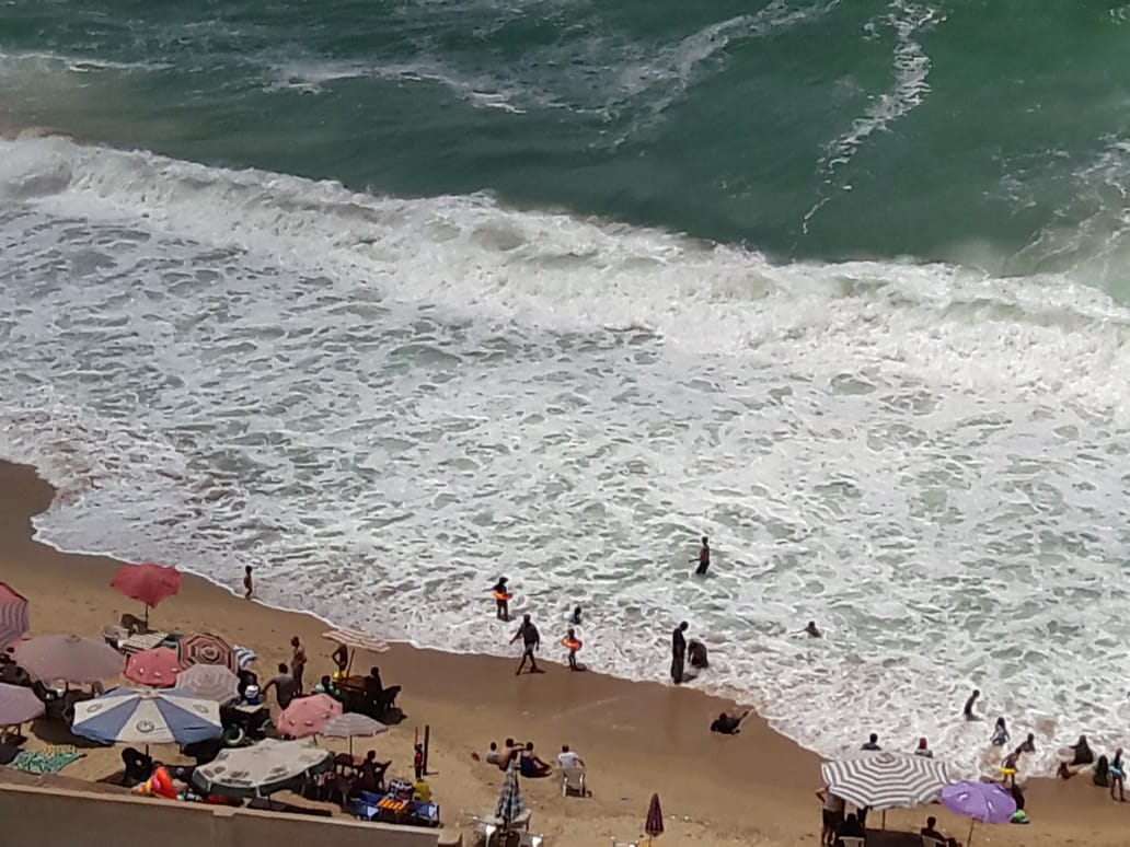 محافظ الأسكندرية يوجه بتطوير منظومة الإنقاذ لمنع حوادث الغرق