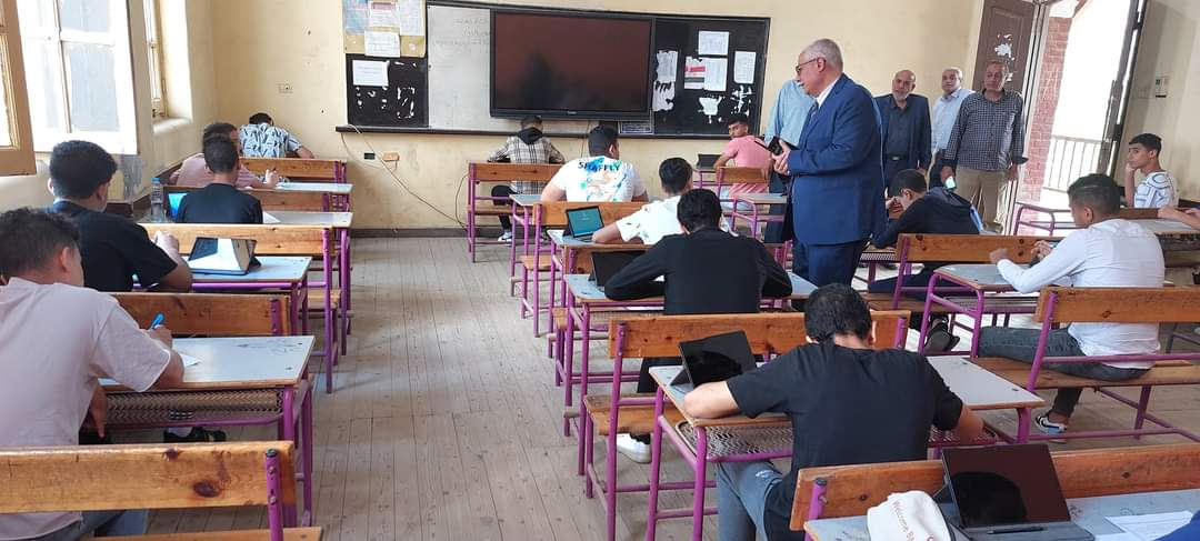 المدارس تبدأ إعلان نتائج امتحانات نهاية العام للرابع والخامس الابتدائى