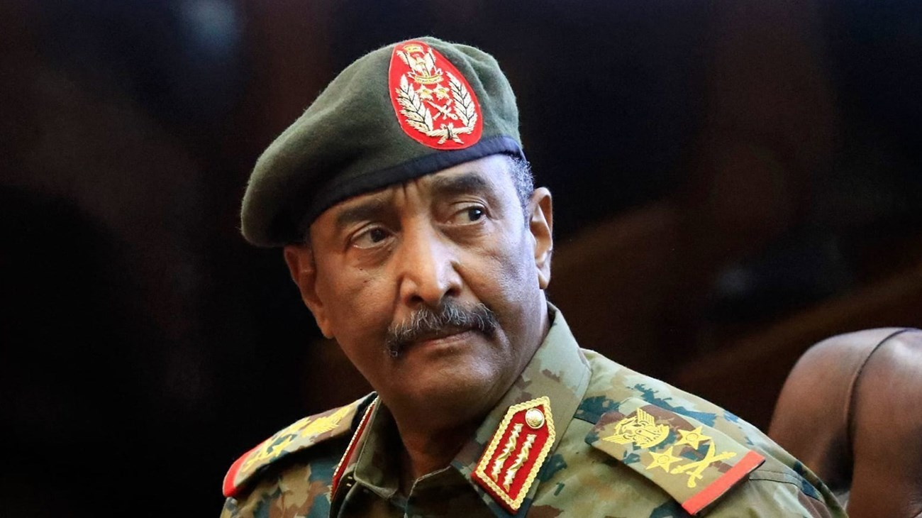 البرهان يجمد أرصدة قوات الدعم السريع ببنوك السودان