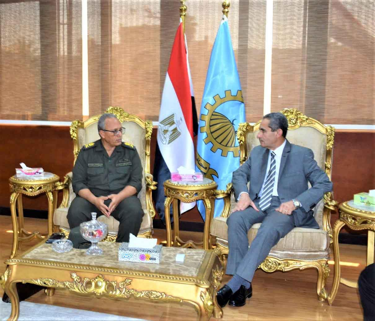 محافظ الغربية يناقش سبل التعاون مع رئيس الشركة الوطنية للبترول