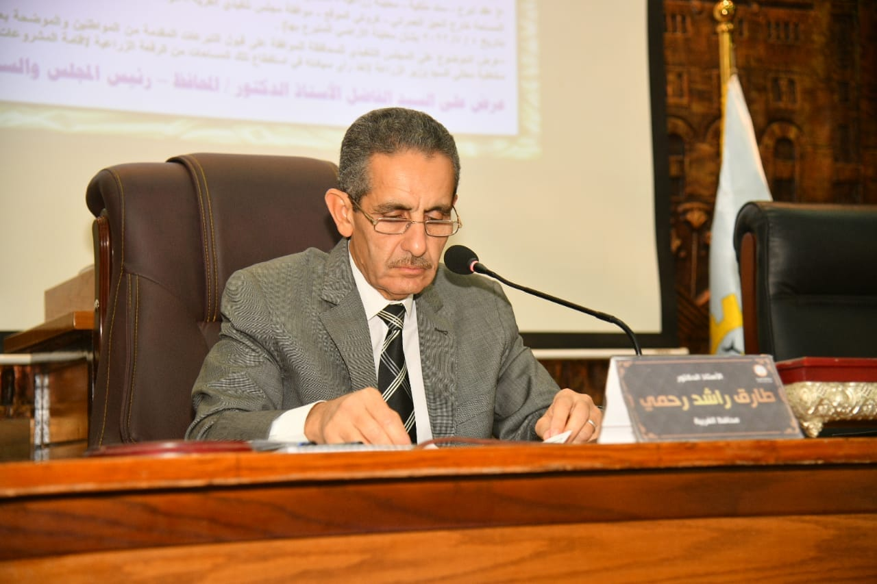 محافظ الغربية يوجه بحسن معاملة المواطنين وإنهاء مصالحهم بدقة وفي أسرع وقت ممكن