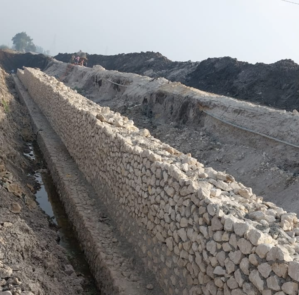 محافظ الغربية يتابع رصف شارع طلعت حرب المؤدي إلى النفق السفلى بالمحلة الكبرى