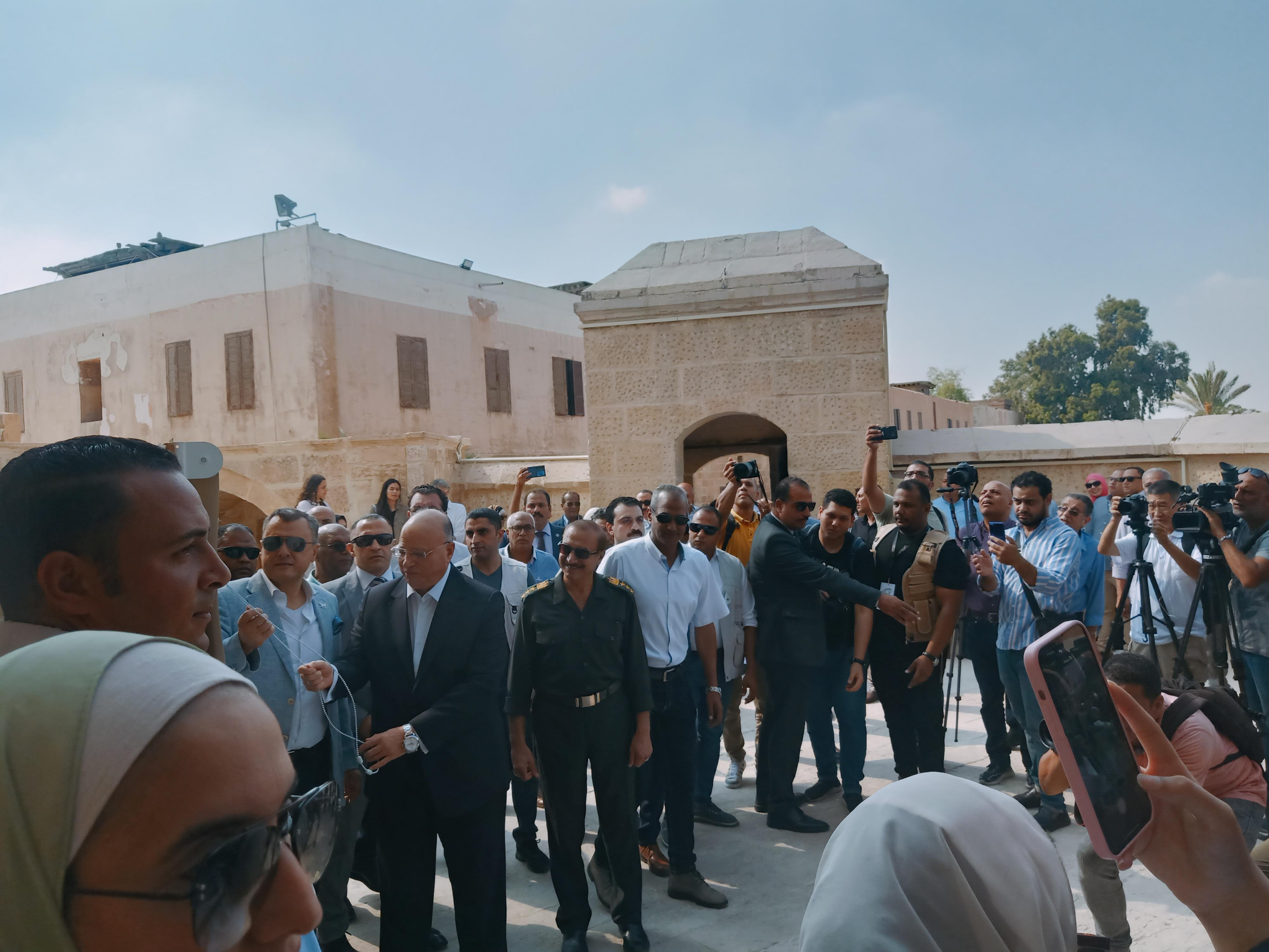 وزير السياحة يفتتح مسجد “سارية الجبل” بقلعة صلاح الدين الأيوبى منذ قليل