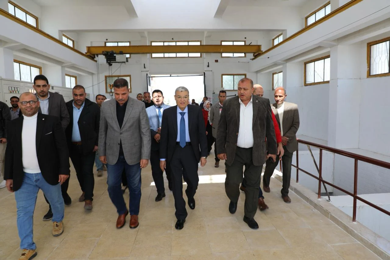 محافظ المنيا يتفقد أعمال تطوير وإحلال المشروعات الخدمية وشبكة المرافق