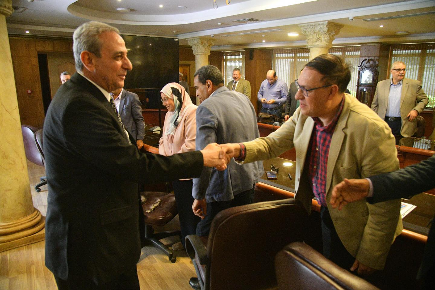 محافظ الغربية يعقد أول اجتماع مع مديري المديريات والشركات والهيئات بالمحافظة