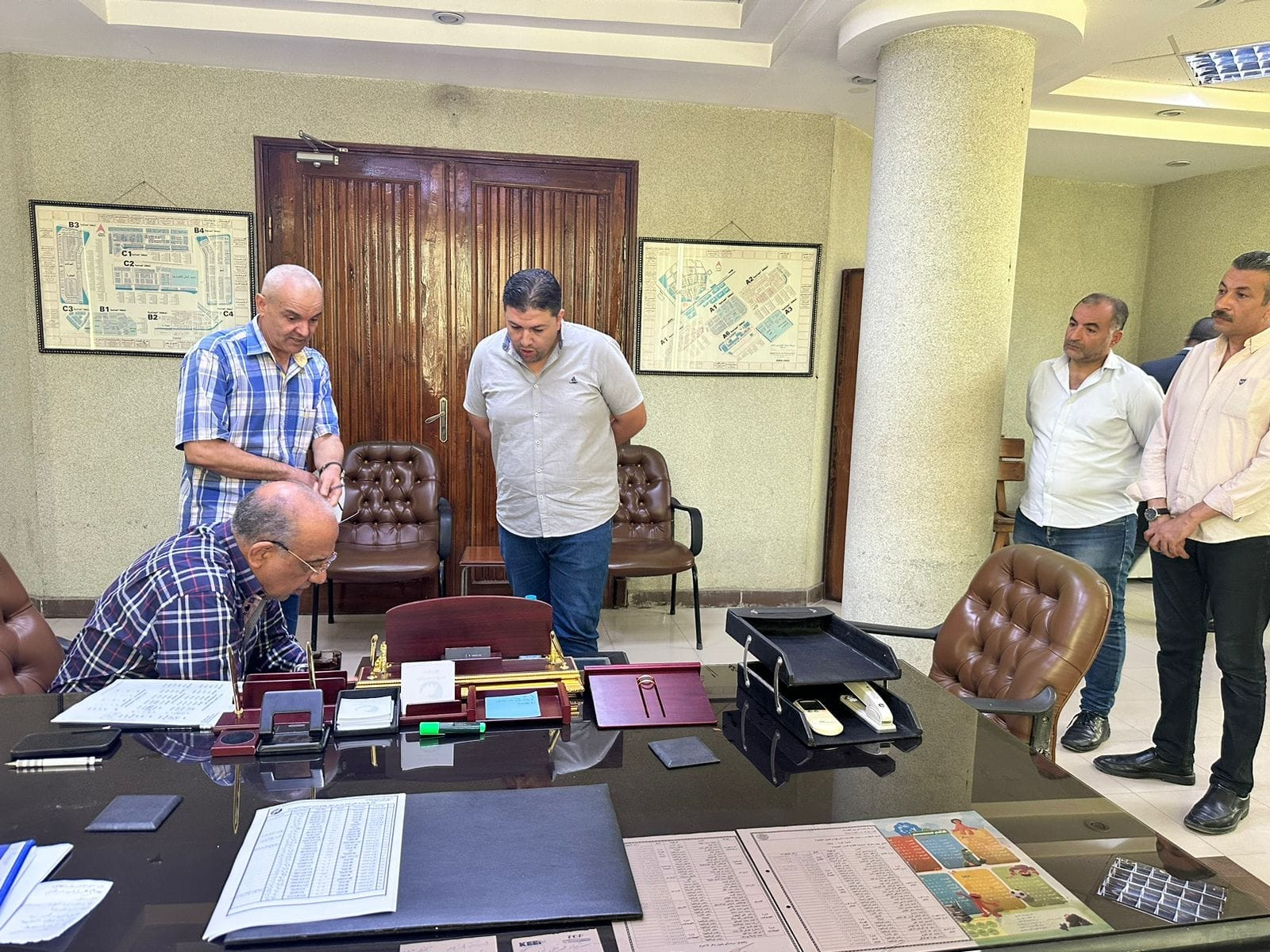 وزير الكهرباء يتفقد قطاع شبكات المدن الجديدة في جولة ميدانية مفاجئة