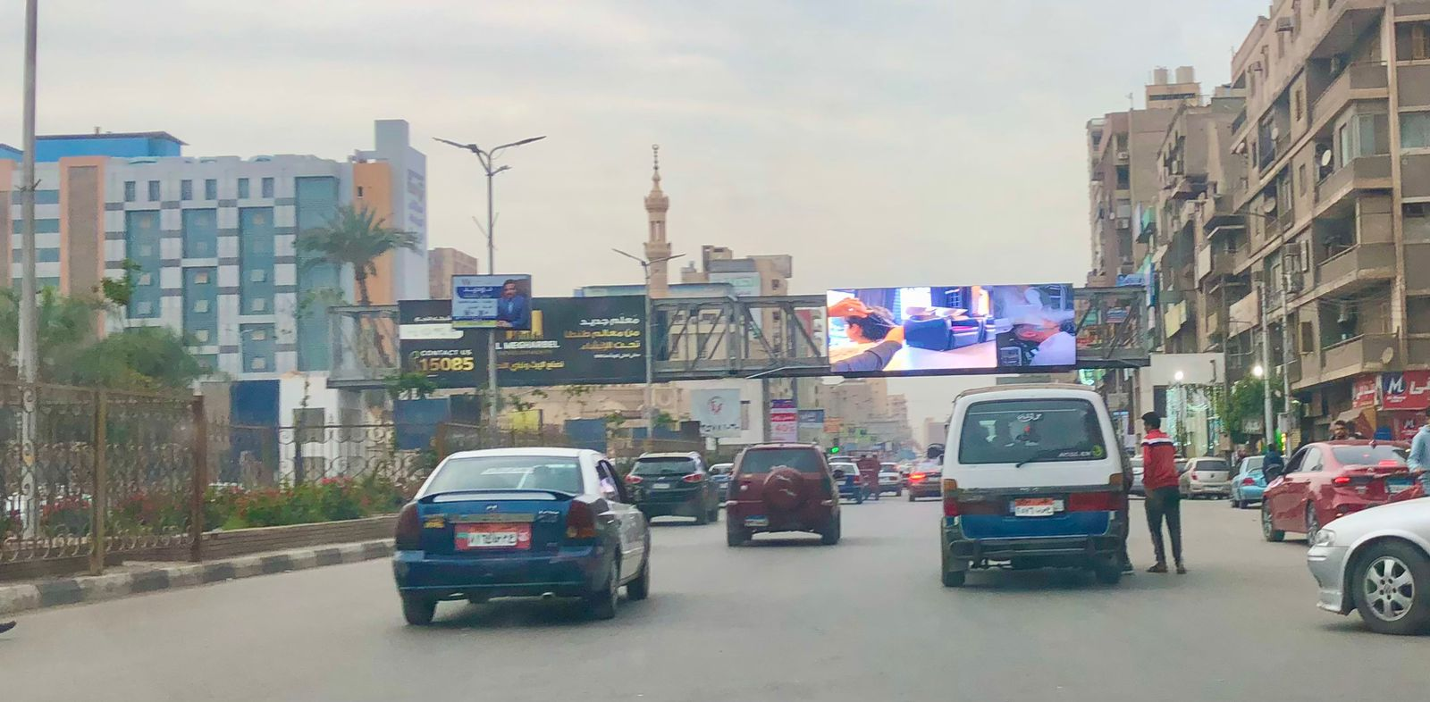 محافظ الغربية يتابع تقدم أعمال كوبري المشاة بشارع البحر في طنطا