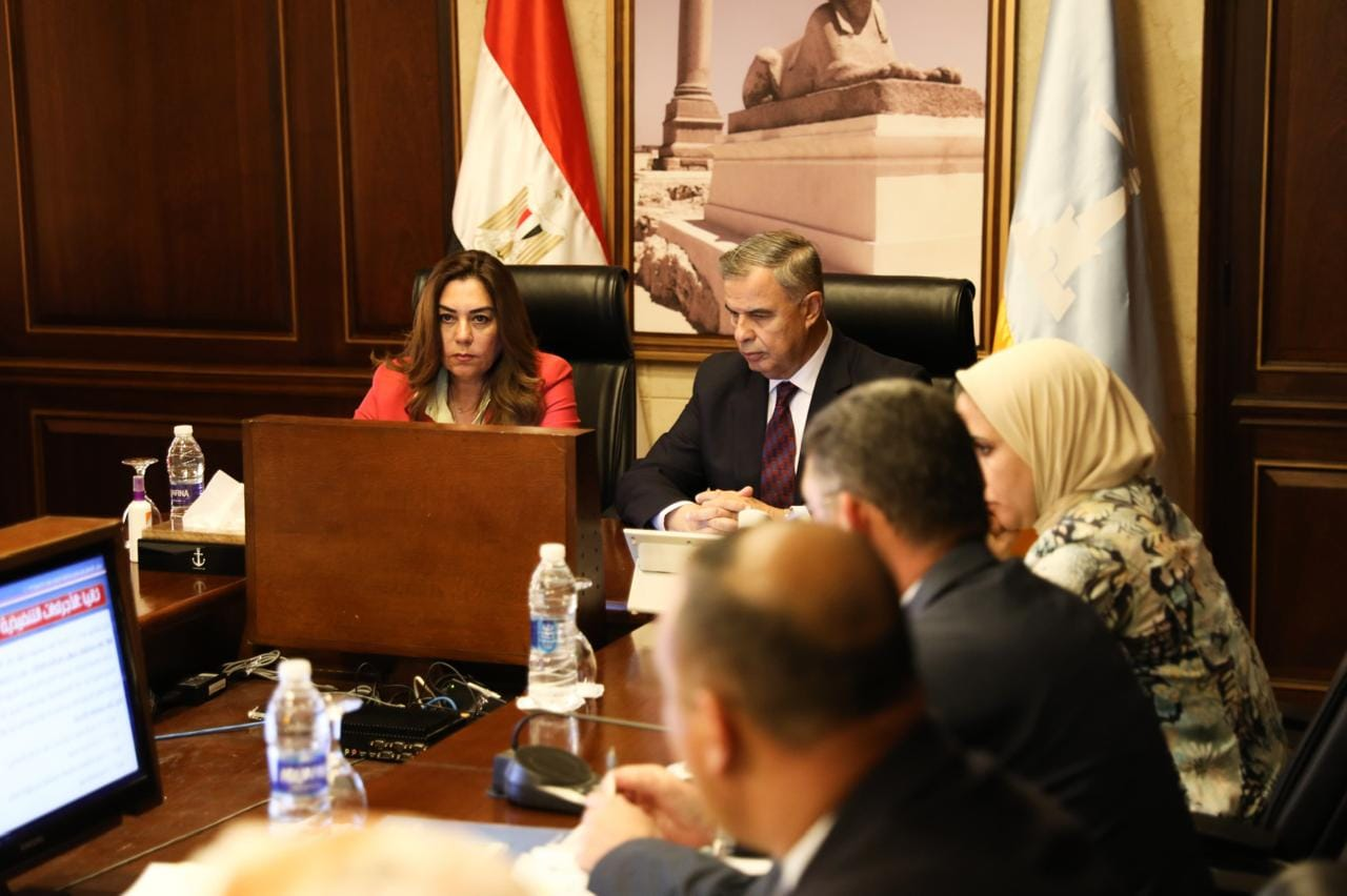 التنمية المحلية ومحافظة الإسكندرية تبحثان التحديات في ملف التصالح على مخالفات البناء