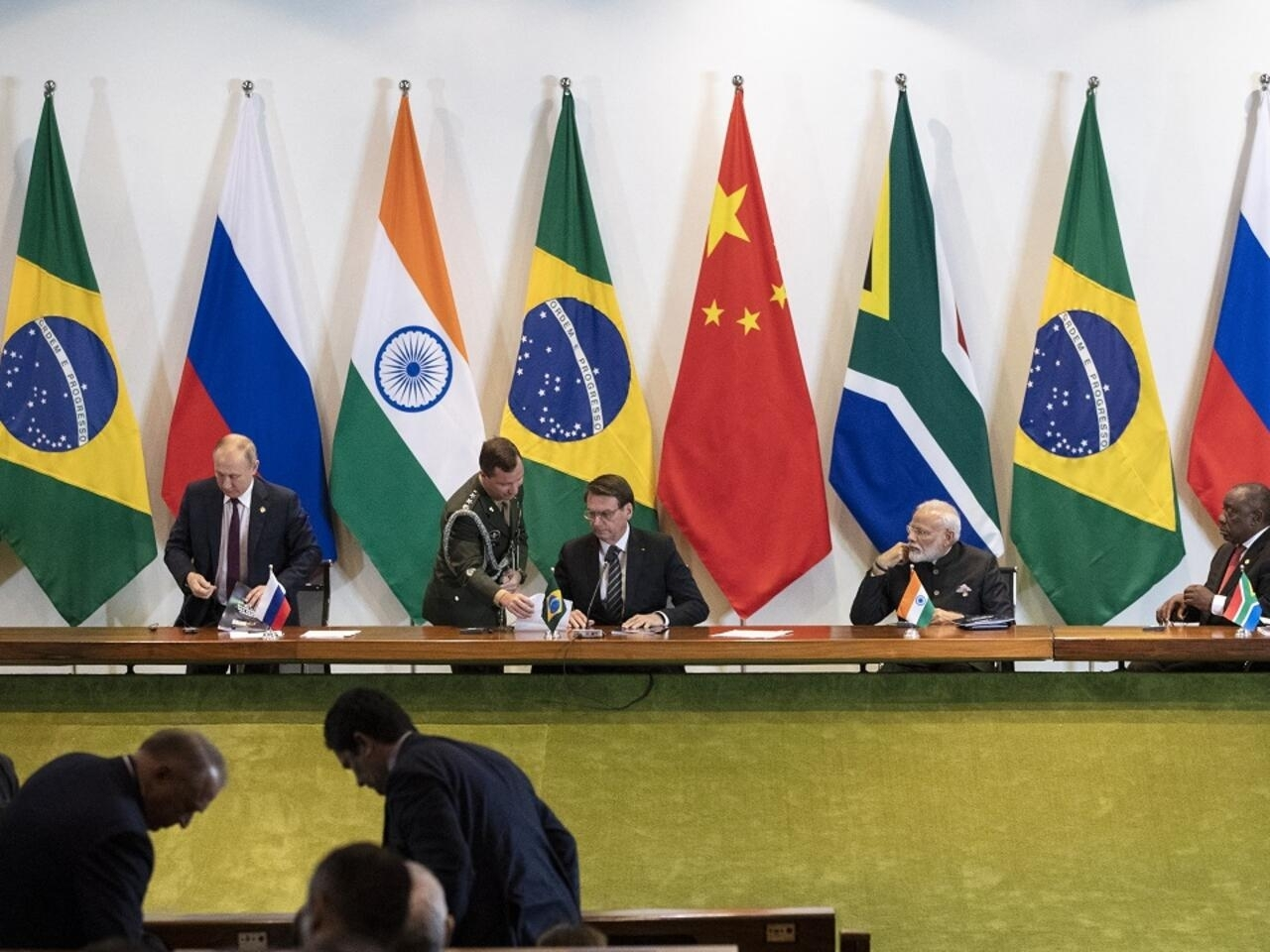 الجزائر تحصل على تفويض للانضمام إلى بنك التنمية الجديد التابع لمجموعة بريكس