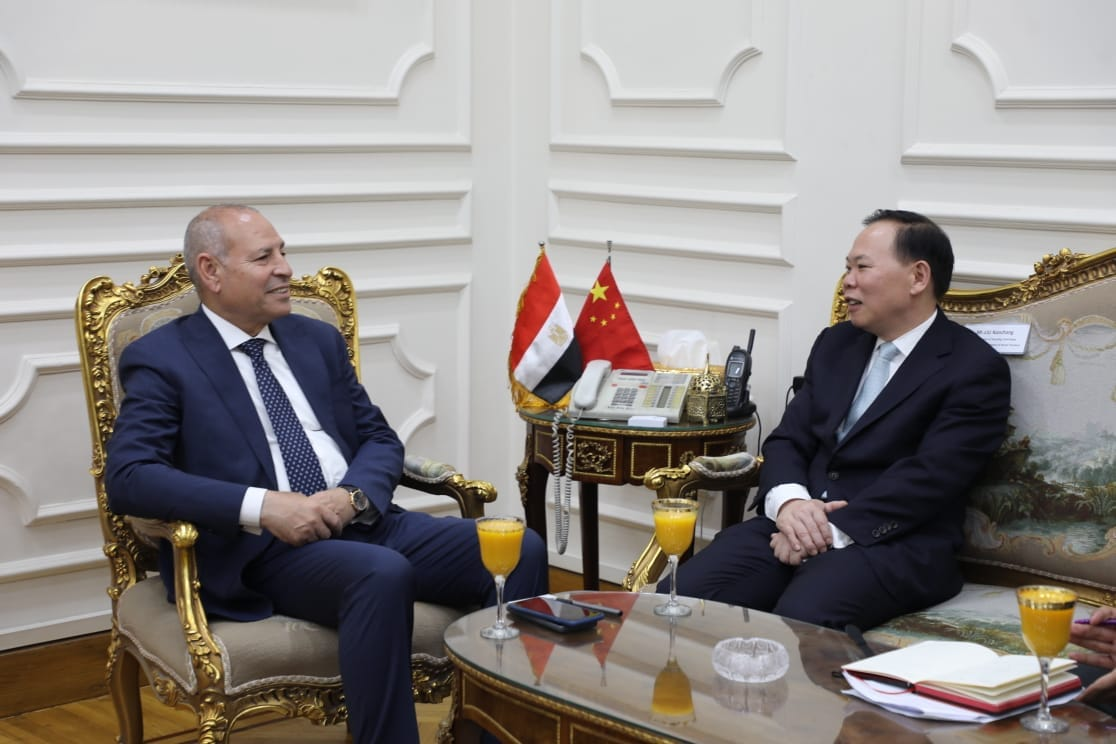 محافظ القاهرة يشيد بالعلاقات التاريخية مع الصين ويستقبل وفد خنان