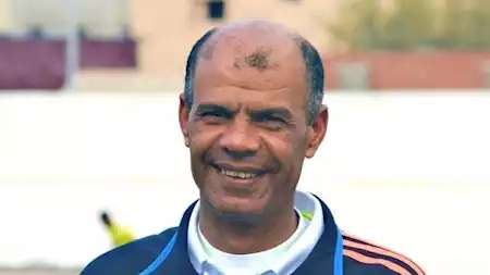 رحيل مفاجئ للمدير الفني لنادي عمال المنصورة خلال مباراة مع طلخا بالدقهلية