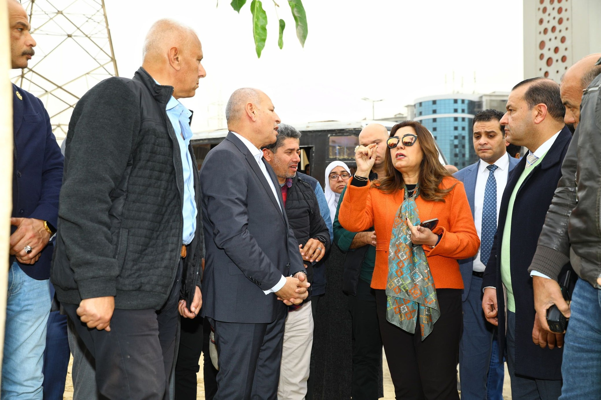 وزيرا التنمية المحلية والتموين يفتتحان “سوق اليوم الواحد” في حي الزيتون لدعم المواطنين