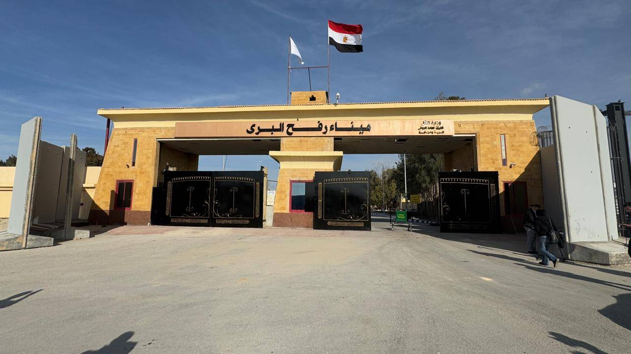 إسرائيل تُبعد أسرى فلسطينيين إلى مصر ضمن المرحلة الأولى من اتفاق الهدنة