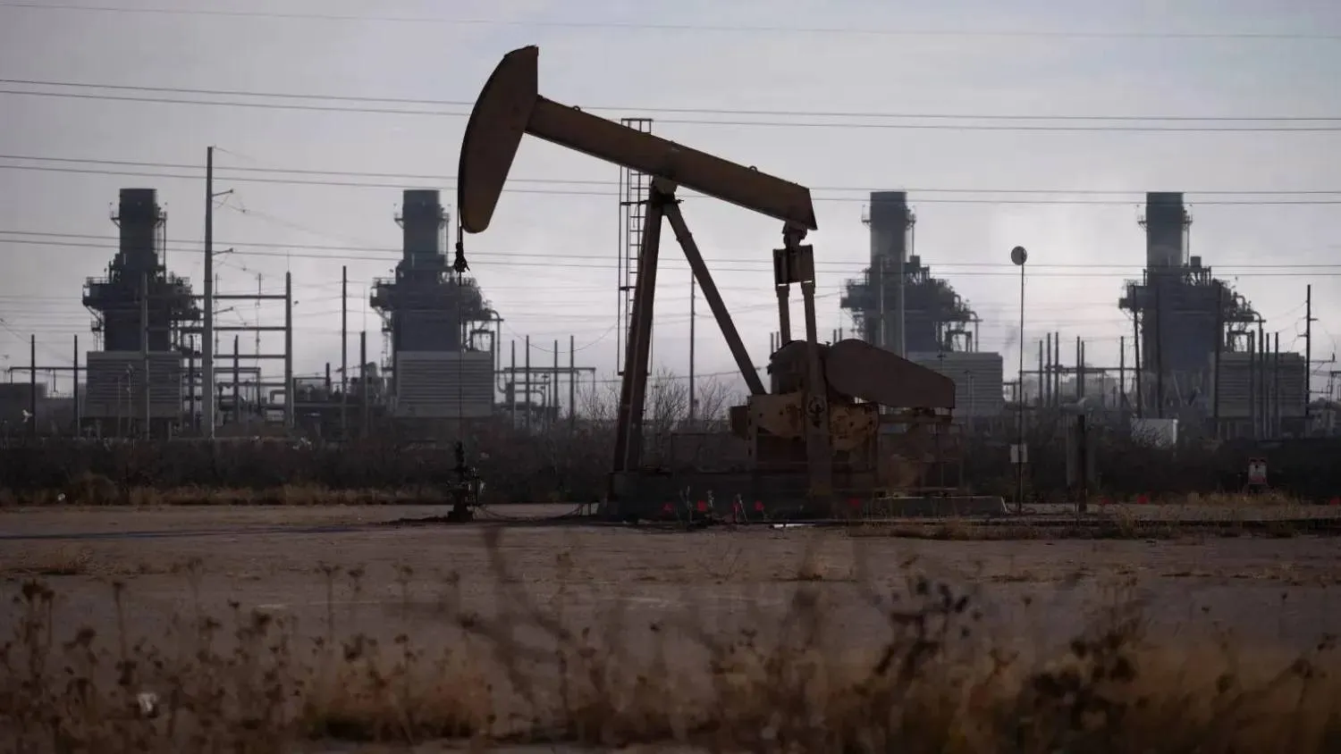 السعودية تحقق إنجازًا جديدًا في قطاع الطاقة مع اكتشافات ضخمة للنفط والغاز