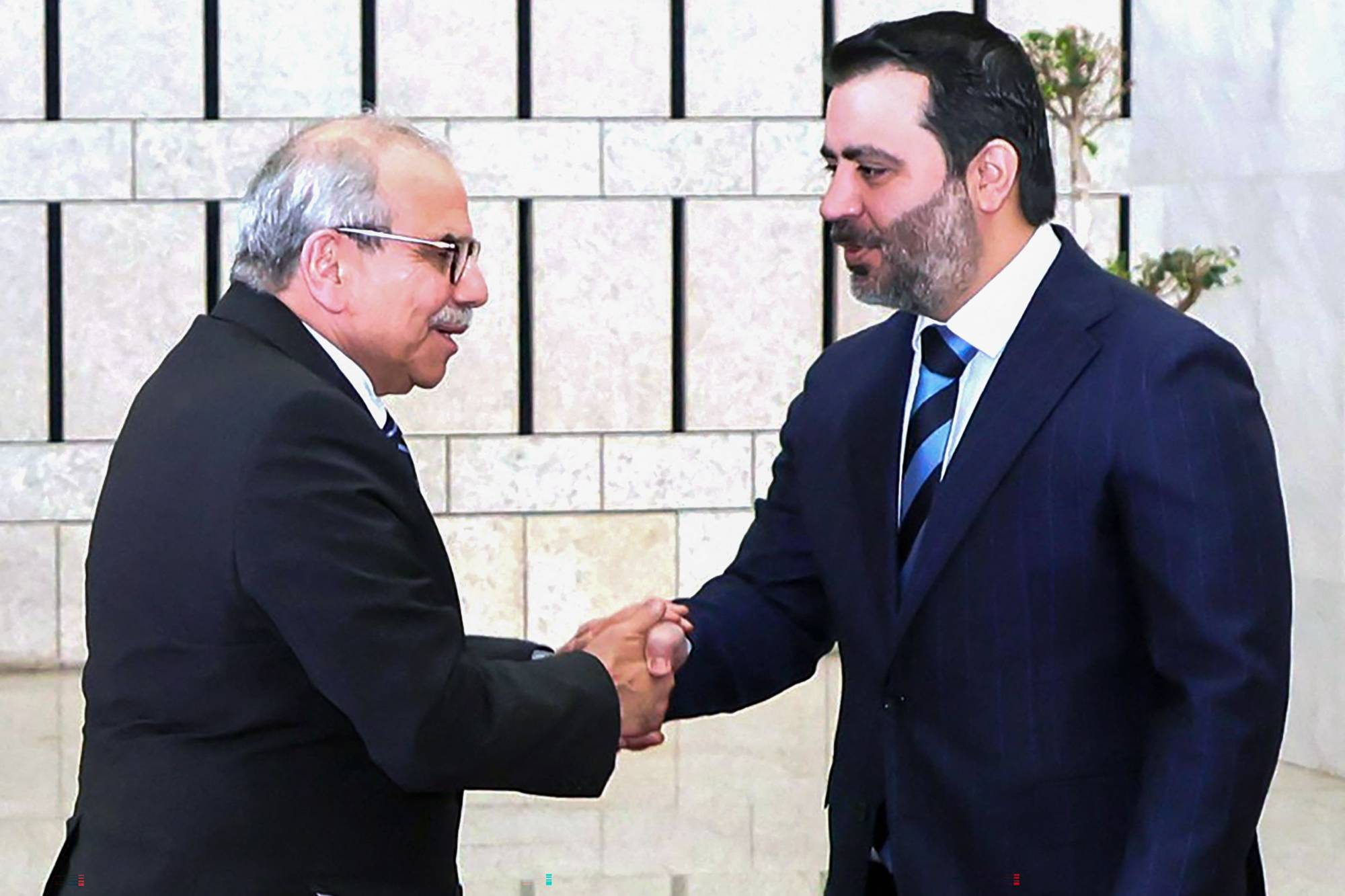 لبنان وسوريا يناقشان سبل تسهيل عودة اللاجئين السوريين وأمن الحدود