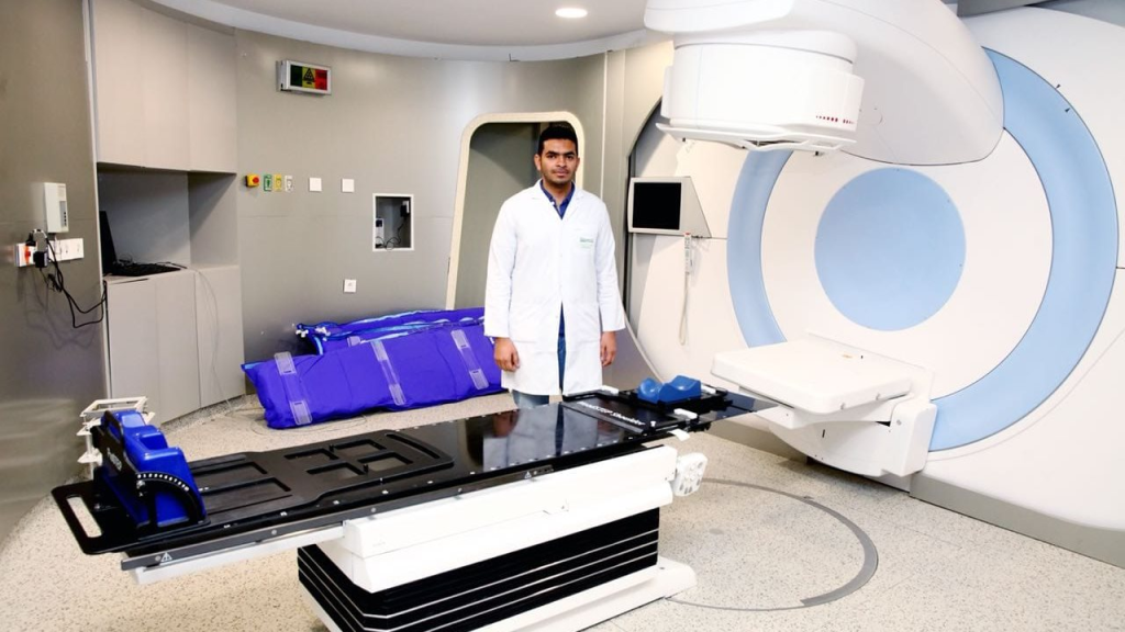 أورام الأقصر تستحدث تقنية العلاج الإشعاعي بالحركة الدقيقة لدعم مرضى السرطان في الصعيد