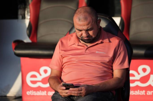 محمد رمضان يقرر الرحيل عن الأهلي بعد الخروج من دوري أبطال إفريقيا