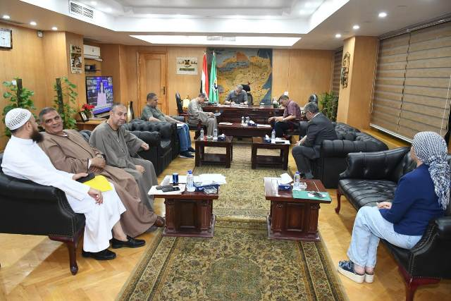 محافظ الفيوم يناقش مشاكل المواطنين مع أعضاء مجلسي النواب والشيوخ