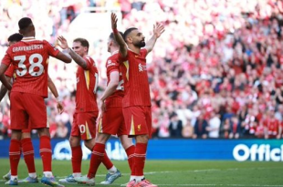 بعد غياب طويل، محمد صلاح يعود للتسجيل ويتجاوز أوجيرو في قائمة الهدافين