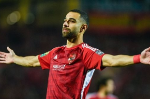 عمرو السولية يعلن وداعه الأهلي برسالة مؤثرة: "هتافكم سيظل في قلبي"